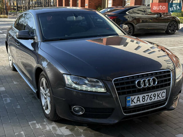 Черный Ауди А5, объемом двигателя 1.98 л и пробегом 244 тыс. км за 11000 $, фото 1 на Automoto.ua