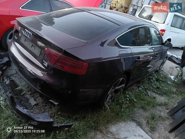 Красный Ауди А5, объемом двигателя 2 л и пробегом 220 тыс. км за 5600 $, фото 1 на Automoto.ua