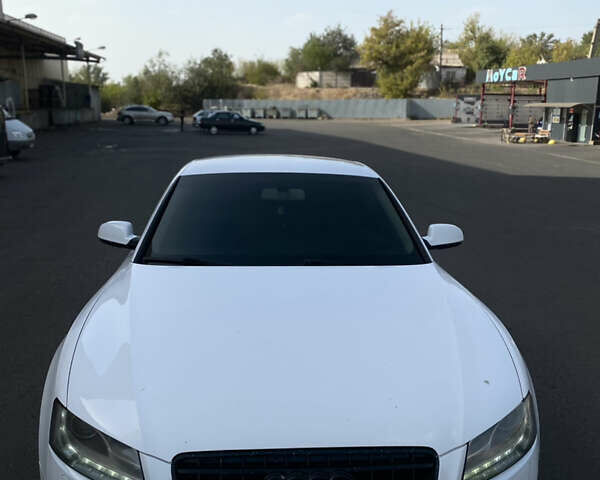 Ауді A5, об'ємом двигуна 1.8 л та пробігом 210 тис. км за 10500 $, фото 1 на Automoto.ua