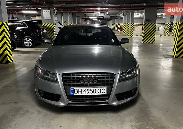 Серый Ауди А5, объемом двигателя 1.98 л и пробегом 290 тыс. км за 12000 $, фото 1 на Automoto.ua