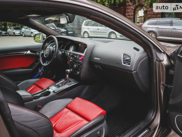 Сірий Ауді A5, об'ємом двигуна 2 л та пробігом 199 тис. км за 14000 $, фото 1 на Automoto.ua