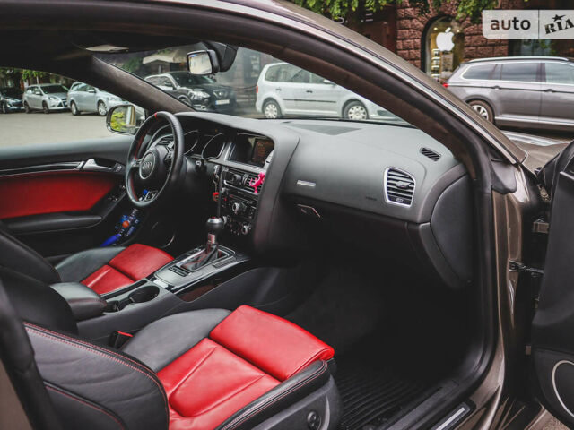 Сірий Ауді A5, об'ємом двигуна 2 л та пробігом 199 тис. км за 14000 $, фото 1 на Automoto.ua