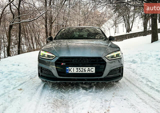 Серый Ауди А5, объемом двигателя 1.98 л и пробегом 127 тыс. км за 21999 $, фото 1 на Automoto.ua