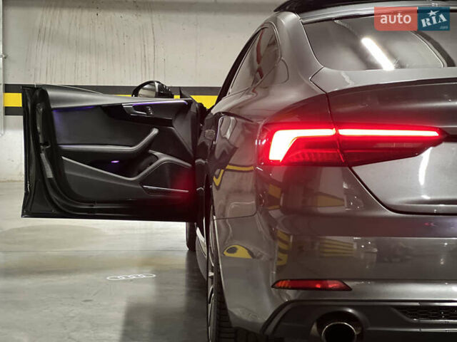 Серый Ауди А5, объемом двигателя 2 л и пробегом 132 тыс. км за 33500 $, фото 1 на Automoto.ua