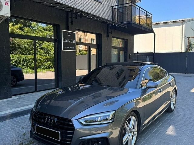 Сірий Ауді A5, об'ємом двигуна 2 л та пробігом 218 тис. км за 21500 $, фото 1 на Automoto.ua