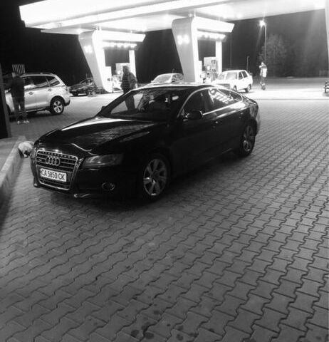 Синий Ауди А5, объемом двигателя 2 л и пробегом 120 тыс. км за 4000 $, фото 1 на Automoto.ua