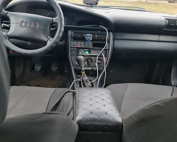 Белый Ауди А6, объемом двигателя 2.6 л и пробегом 525 тыс. км за 2800 $, фото 1 на Automoto.ua