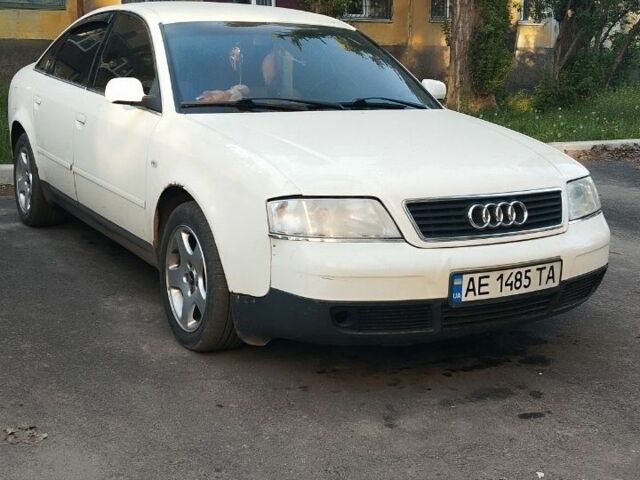 Белый Ауди А6, объемом двигателя 2.5 л и пробегом 475 тыс. км за 2600 $, фото 1 на Automoto.ua