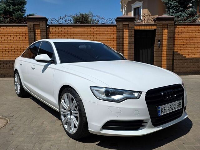 Білий Ауді А6, об'ємом двигуна 2 л та пробігом 258 тис. км за 12500 $, фото 1 на Automoto.ua