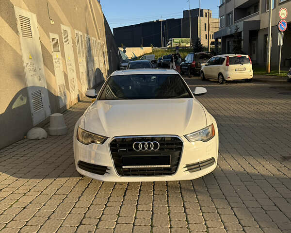 Белый Ауди А6, объемом двигателя 1.98 л и пробегом 178 тыс. км за 14000 $, фото 1 на Automoto.ua