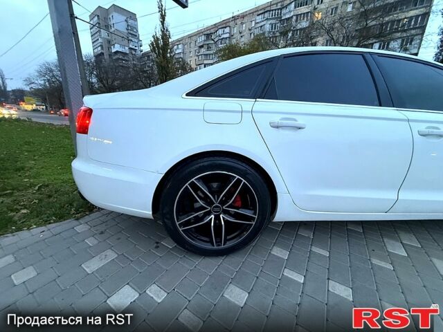 Белый Ауди А6, объемом двигателя 2 л и пробегом 164 тыс. км за 15000 $, фото 1 на Automoto.ua