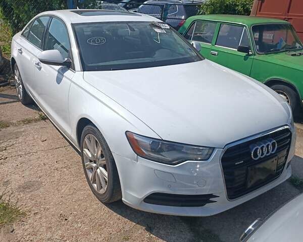 Ауді А6 2014 у Києві на Automoto.ua Білий Ауді А6, об'ємом двигуна 1.98 л та пробігом 192 тис. км за 15000 $, фото 1 на Automoto.ua