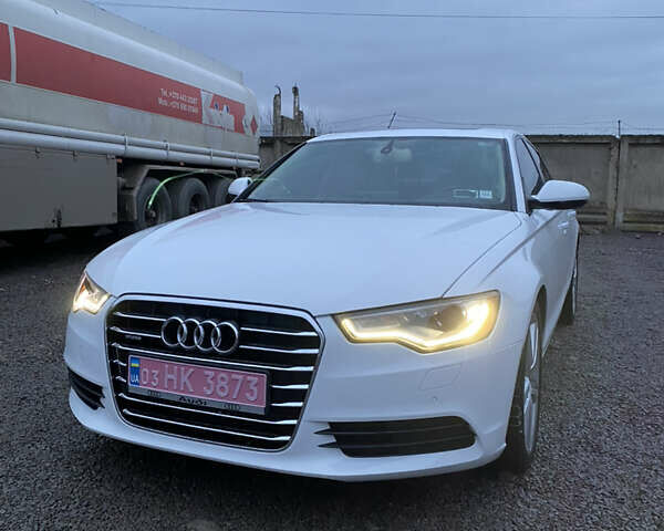 Білий Ауді А6, об'ємом двигуна 2 л та пробігом 235 тис. км за 13500 $, фото 1 на Automoto.ua