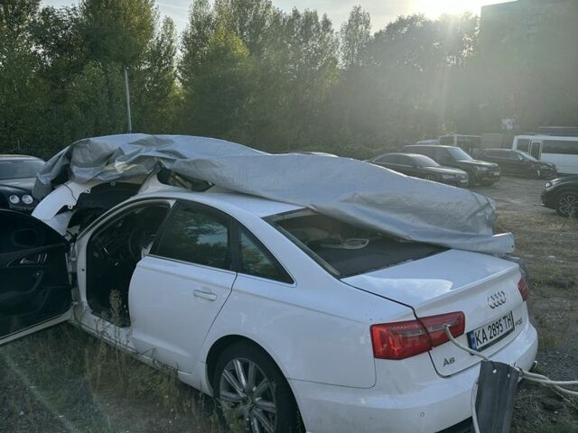 Белый Ауди А6, объемом двигателя 3 л и пробегом 260 тыс. км за 4012 $, фото 1 на Automoto.ua