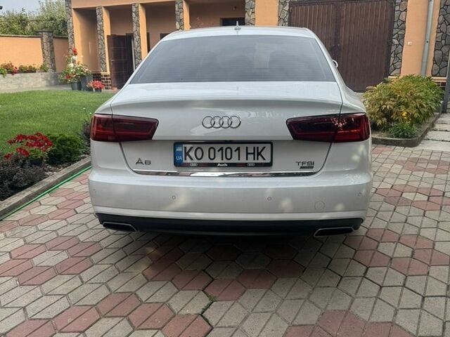 Белый Ауди А6, объемом двигателя 1.8 л и пробегом 203 тыс. км за 16999 $, фото 1 на Automoto.ua