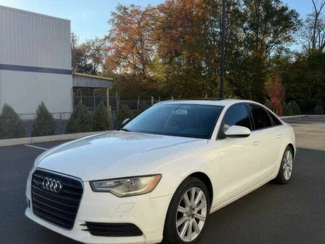 Белый Ауди А6, объемом двигателя 2 л и пробегом 71 тыс. км за 12000 $, фото 1 на Automoto.ua