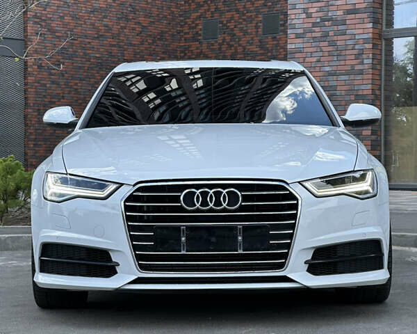 Белый Ауди А6, объемом двигателя 1.98 л и пробегом 71 тыс. км за 24000 $, фото 1 на Automoto.ua