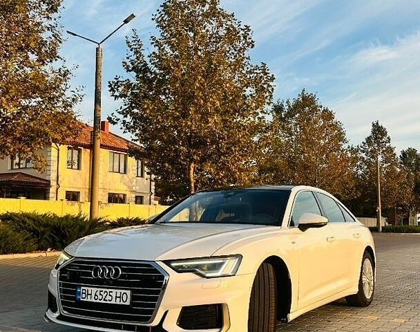 Білий Ауді А6, об'ємом двигуна 2 л та пробігом 180 тис. км за 33000 $, фото 1 на Automoto.ua