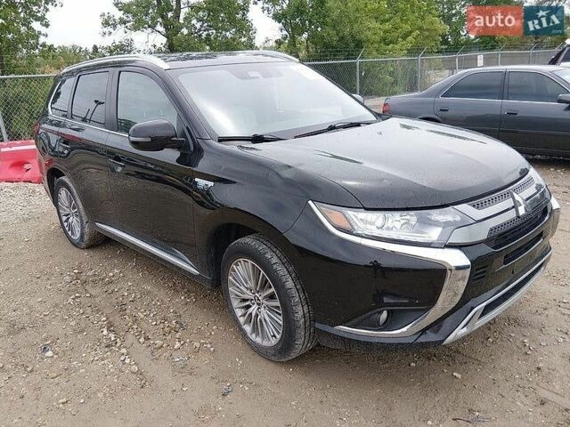 Белый Ауди А6, объемом двигателя 3 л и пробегом 312 тыс. км за 13613 $, фото 1 на Automoto.ua