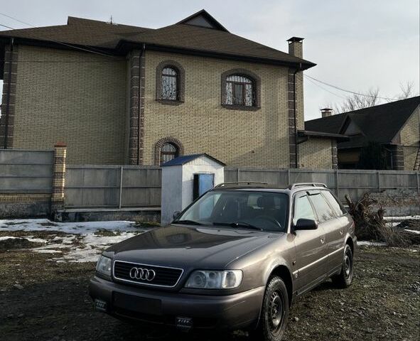 Бежевий Ауді А6, об'ємом двигуна 1.8 л та пробігом 300 тис. км за 2200 $, фото 1 на Automoto.ua