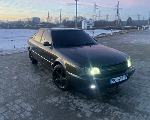 Чорний Ауді А6, об'ємом двигуна 2.46 л та пробігом 362 тис. км за 3550 $, фото 1 на Automoto.ua