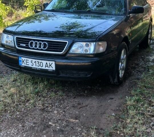 Черный Ауди А6, объемом двигателя 2.8 л и пробегом 350 тыс. км за 4438 $, фото 1 на Automoto.ua