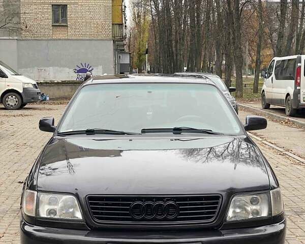 Черный Ауди А6, объемом двигателя 2.6 л и пробегом 350 тыс. км за 3500 $, фото 1 на Automoto.ua