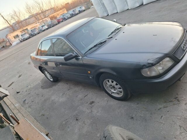 Черный Ауди А6, объемом двигателя 2.5 л и пробегом 350 тыс. км за 1650 $, фото 1 на Automoto.ua