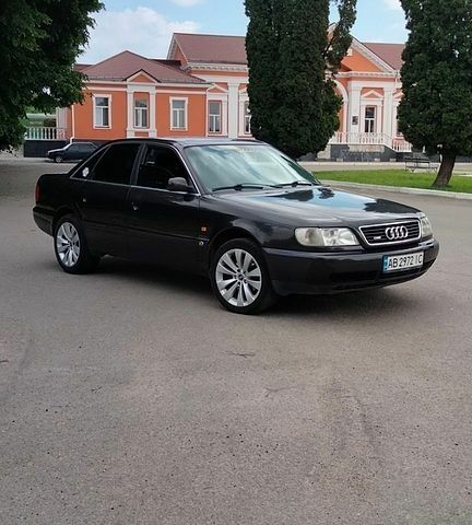 Черный Ауди А6, объемом двигателя 2.6 л и пробегом 380 тыс. км за 4300 $, фото 1 на Automoto.ua