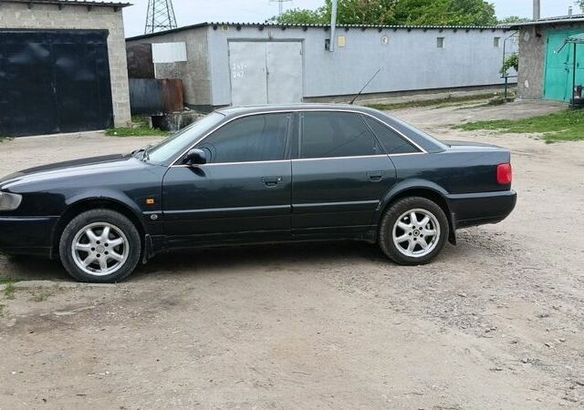 Черный Ауди А6, объемом двигателя 2.6 л и пробегом 270 тыс. км за 2500 $, фото 1 на Automoto.ua