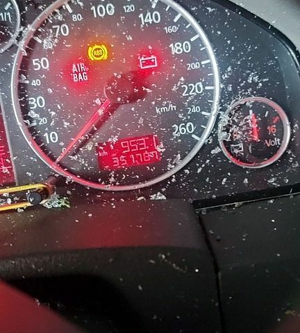 Чорний Ауді А6, об'ємом двигуна 2.5 л та пробігом 351 тис. км за 1788 $, фото 1 на Automoto.ua