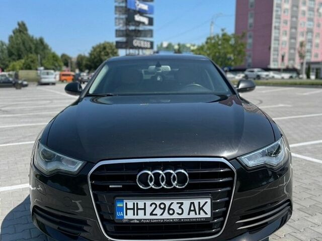 Черный Ауди А6, объемом двигателя 3 л и пробегом 281 тыс. км за 10300 $, фото 1 на Automoto.ua