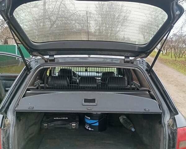 Черный Ауди А6, объемом двигателя 2.5 л и пробегом 360 тыс. км за 2700 $, фото 1 на Automoto.ua