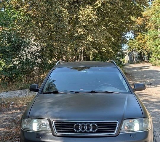 Черный Ауди А6, объемом двигателя 0 л и пробегом 350 тыс. км за 2700 $, фото 1 на Automoto.ua