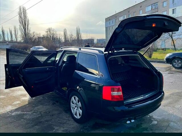 Черный Ауди А6, объемом двигателя 2.5 л и пробегом 300 тыс. км за 5000 $, фото 1 на Automoto.ua