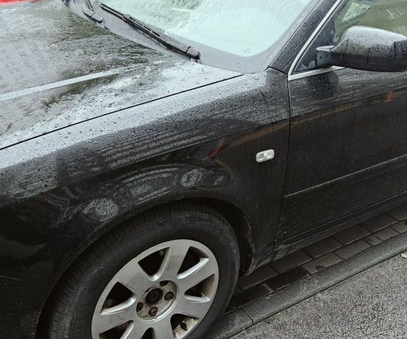 Черный Ауди А6, объемом двигателя 2.5 л и пробегом 330 тыс. км за 3000 $, фото 1 на Automoto.ua