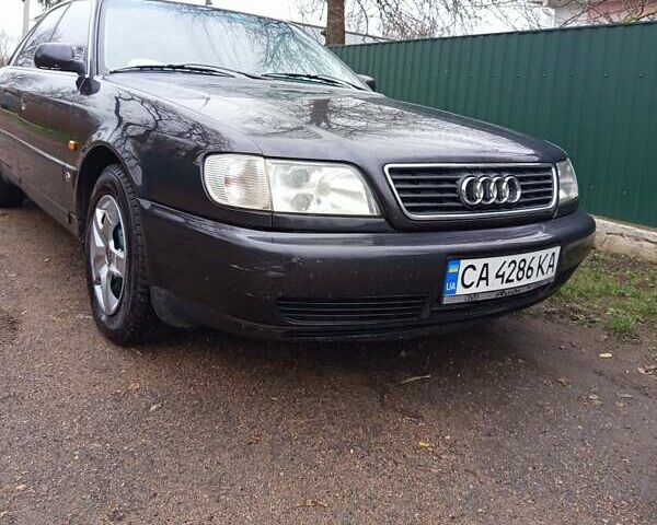 Фиолетовый Ауди А6, объемом двигателя 2.5 л и пробегом 290 тыс. км за 3700 $, фото 1 на Automoto.ua