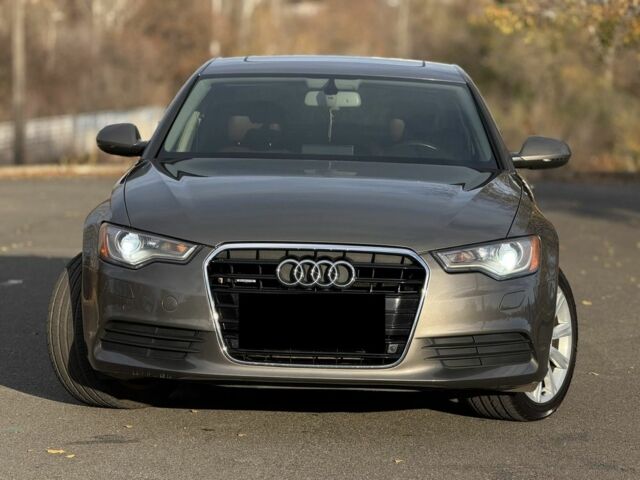 Коричневый Ауди А6, объемом двигателя 2 л и пробегом 185 тыс. км за 12500 $, фото 1 на Automoto.ua