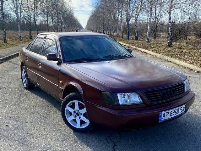 Ауди А6, объемом двигателя 2 л и пробегом 250 тыс. км за 1999 $, фото 1 на Automoto.ua