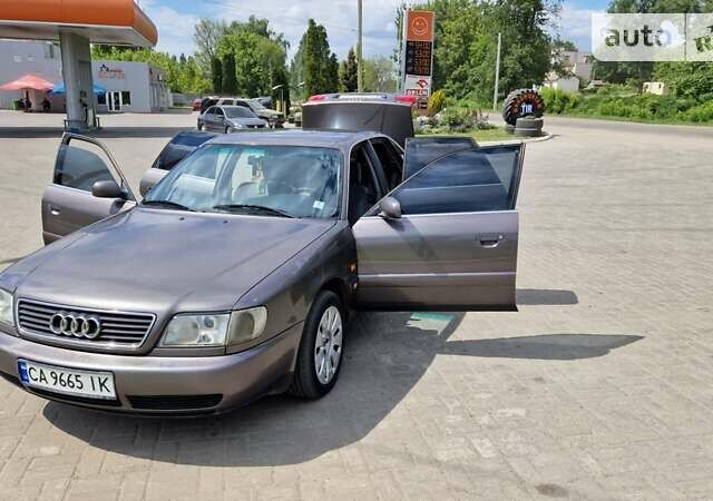 Сірий Ауді А6, об'ємом двигуна 2.6 л та пробігом 264 тис. км за 3900 $, фото 1 на Automoto.ua