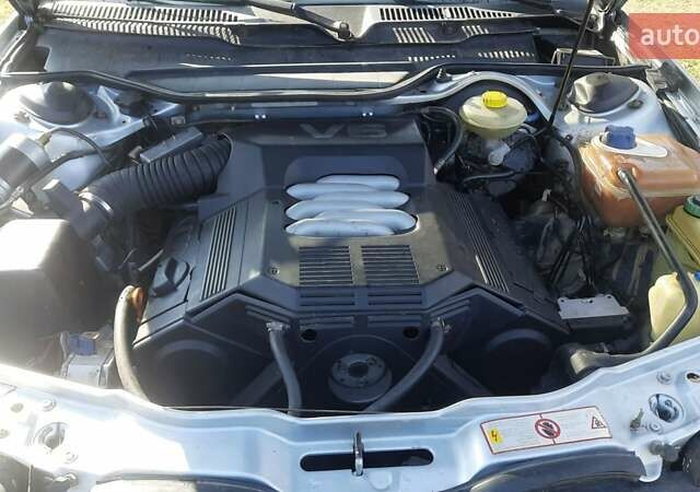 Серый Ауди А6, объемом двигателя 2.6 л и пробегом 345 тыс. км за 2000 $, фото 1 на Automoto.ua