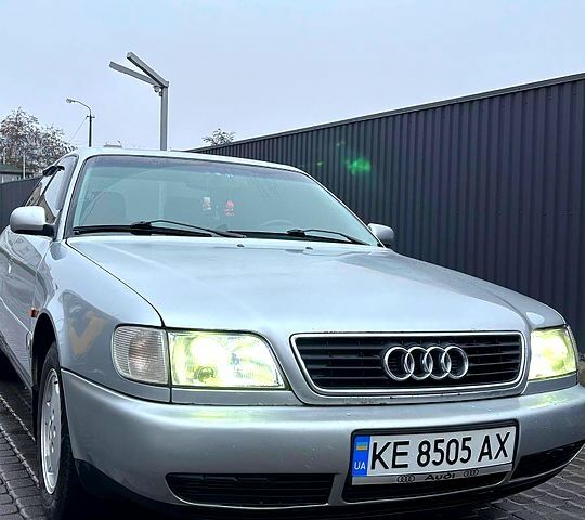 Серый Ауди А6, объемом двигателя 2 л и пробегом 468 тыс. км за 3799 $, фото 1 на Automoto.ua