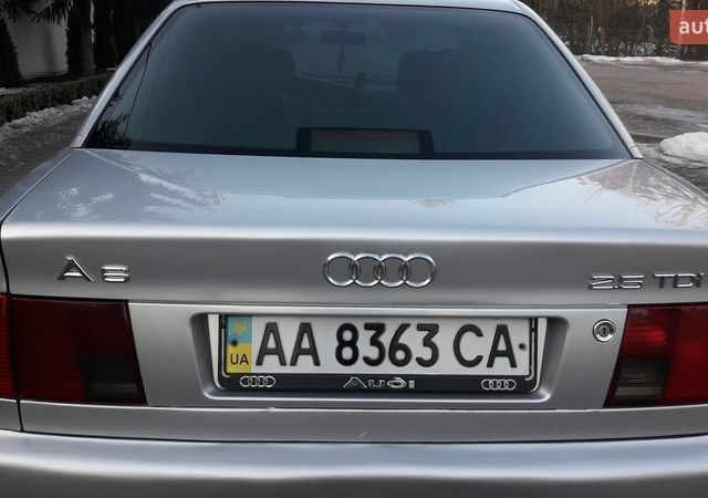 Сірий Ауді А6, об'ємом двигуна 2.5 л та пробігом 380 тис. км за 3150 $, фото 1 на Automoto.ua