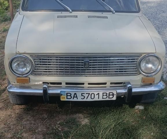 Серый Ауди А6, объемом двигателя 0 л и пробегом 300 тыс. км за 3933 $, фото 1 на Automoto.ua