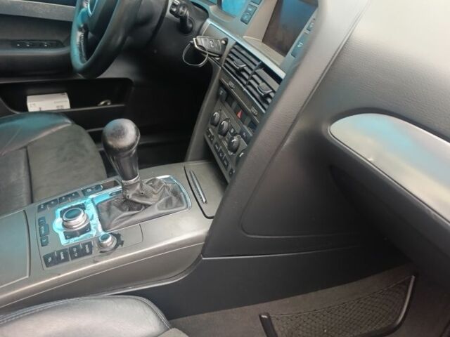 Серый Ауди А6, объемом двигателя 2.4 л и пробегом 280 тыс. км за 1850 $, фото 1 на Automoto.ua