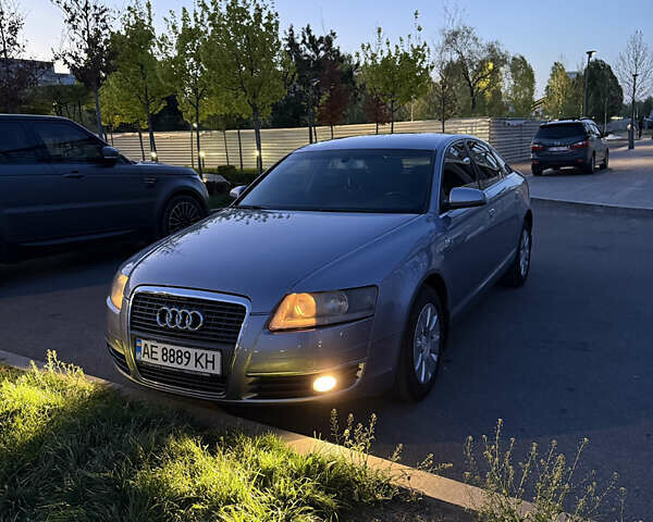Серый Ауди А6, объемом двигателя 2.4 л и пробегом 257 тыс. км за 10300 $, фото 1 на Automoto.ua
