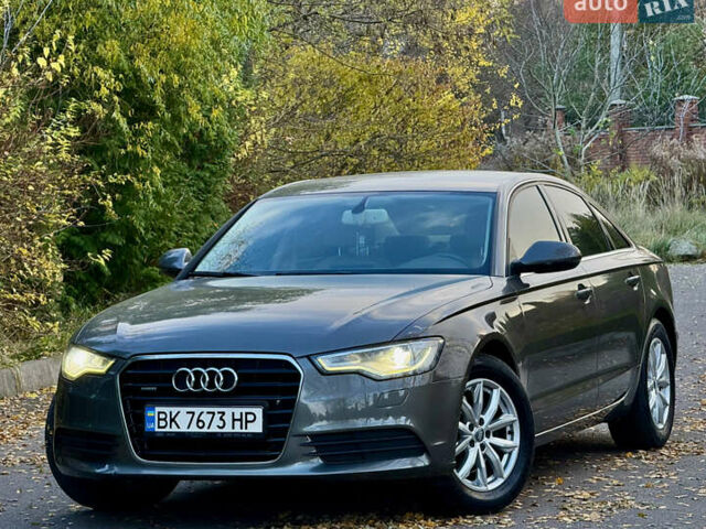 Сірий Ауді А6, об'ємом двигуна 2.8 л та пробігом 208 тис. км за 12199 $, фото 1 на Automoto.ua