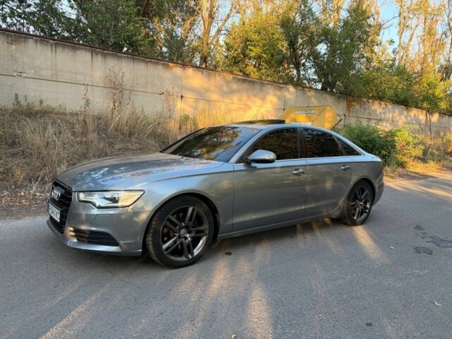 Сірий Ауді А6, об'ємом двигуна 2 л та пробігом 220 тис. км за 11403 $, фото 1 на Automoto.ua