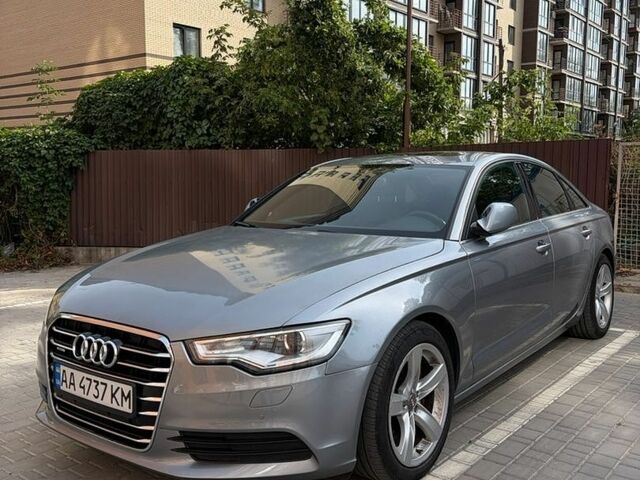 Сірий Ауді А6, об'ємом двигуна 2 л та пробігом 214 тис. км за 11500 $, фото 1 на Automoto.ua