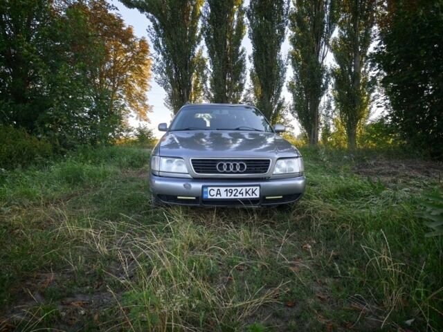 Серый Ауди А6, объемом двигателя 2 л и пробегом 318 тыс. км за 2003 $, фото 1 на Automoto.ua